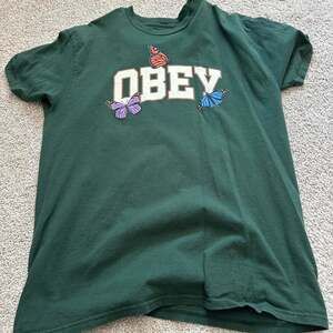Obey Men's Green T-shirt
